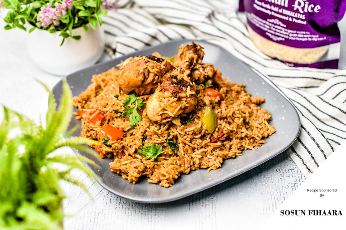 One-Pot Chicken Rice — photograph by lonumedhu.com